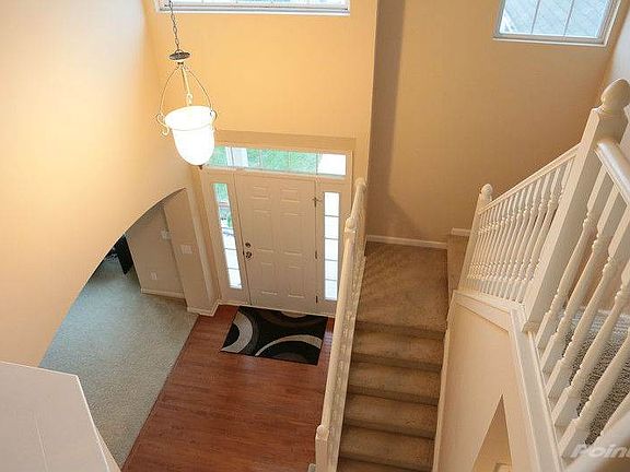 Interior Space/Layout: Spacious 2 story Foyer