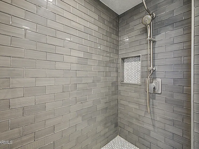 2225 E Catalina Dr — Photo 18