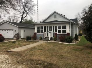 209 N Poplar St, Patoka, IL 62875