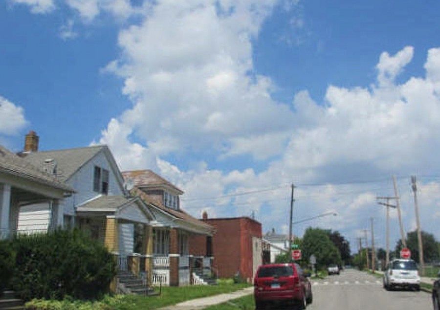 2nd image of 5663 Lumley St