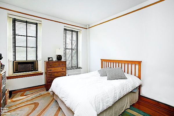 1st image of 250 W 22nd St APT 4E