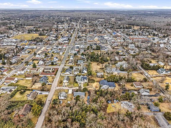 5th image of 7 Way Rd W