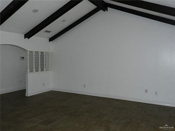 5th image of 2409 Harvey Dr