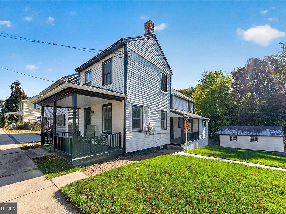424 George St