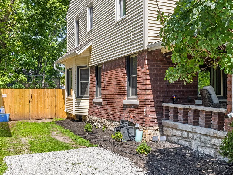 3910 Mercier St #2 — Photo 24