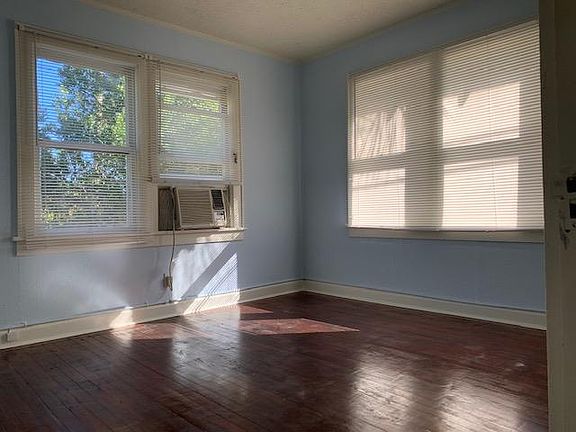 5th image of 1420 Highland St N #1/2