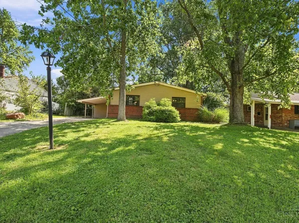 5690 Long Field Dr, Milford, OH 45150