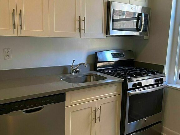 4th image of 65-44 Saunders St #317