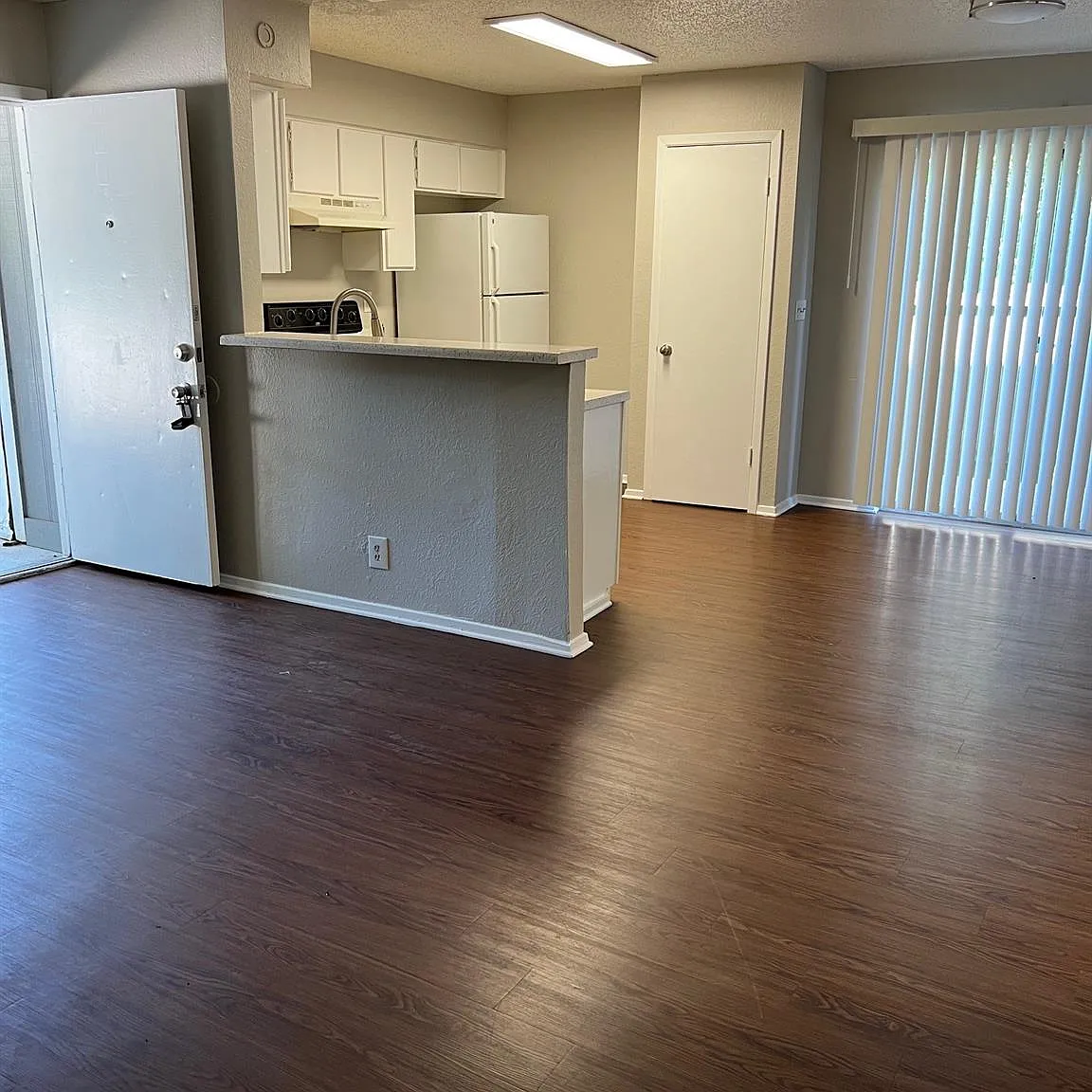 2 bed, 1.0 bath, 780 sqft, $950 — Photo 4