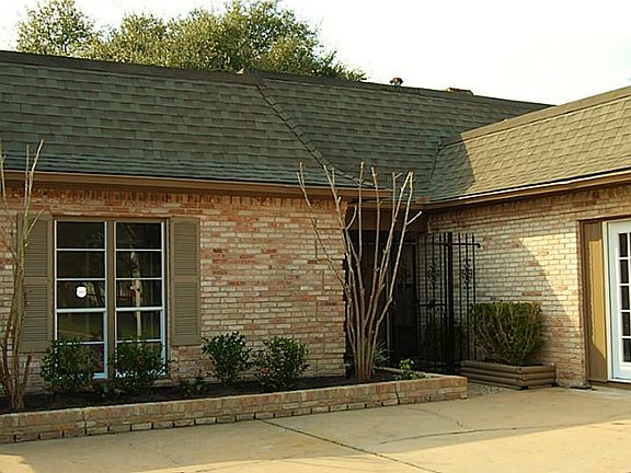 3rd image of 2818 Cypress Point Dr