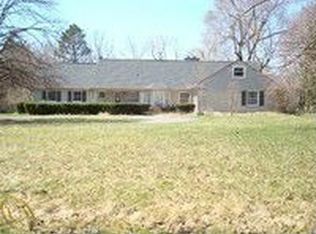 7410 Jackson Park Dr, Bloomfield Hills, MI 48301