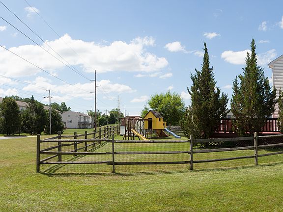 3rd image of 135 Cannonball Ln