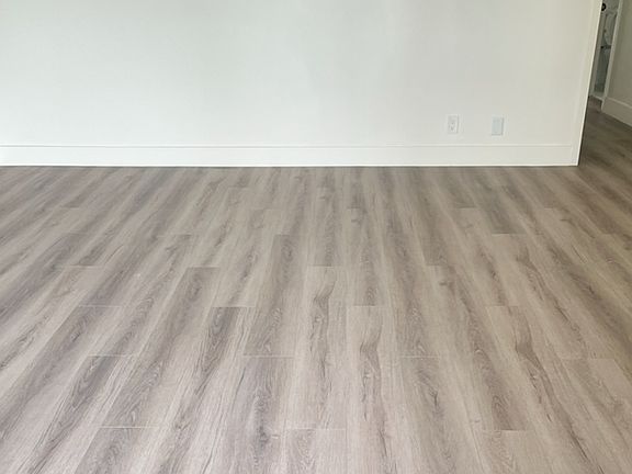 2nd image of 1609 Veteran Ave APT 10