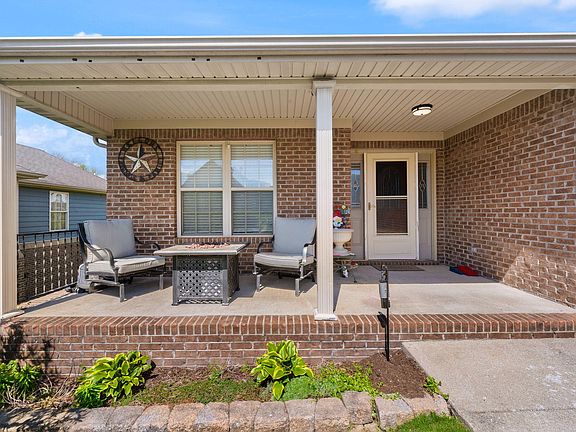 2nd image of 5012 Oleander Way