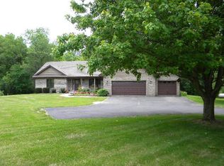 18545 Caledonia Rd, Caledonia, IL 61011