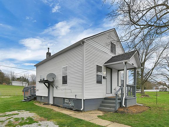3rd image of 430 Wellington Ave