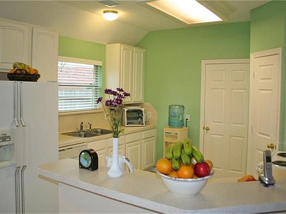 5th image of 1910 Harbour Crest Dr