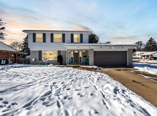 14401 Doris St, Livonia, MI 48154