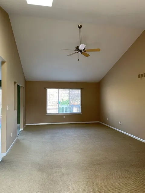 3 bed, 1650 sqft, $2,500 — Photo 3