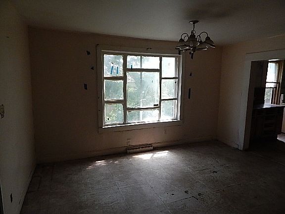 4th image of 9552 S Yale Ave