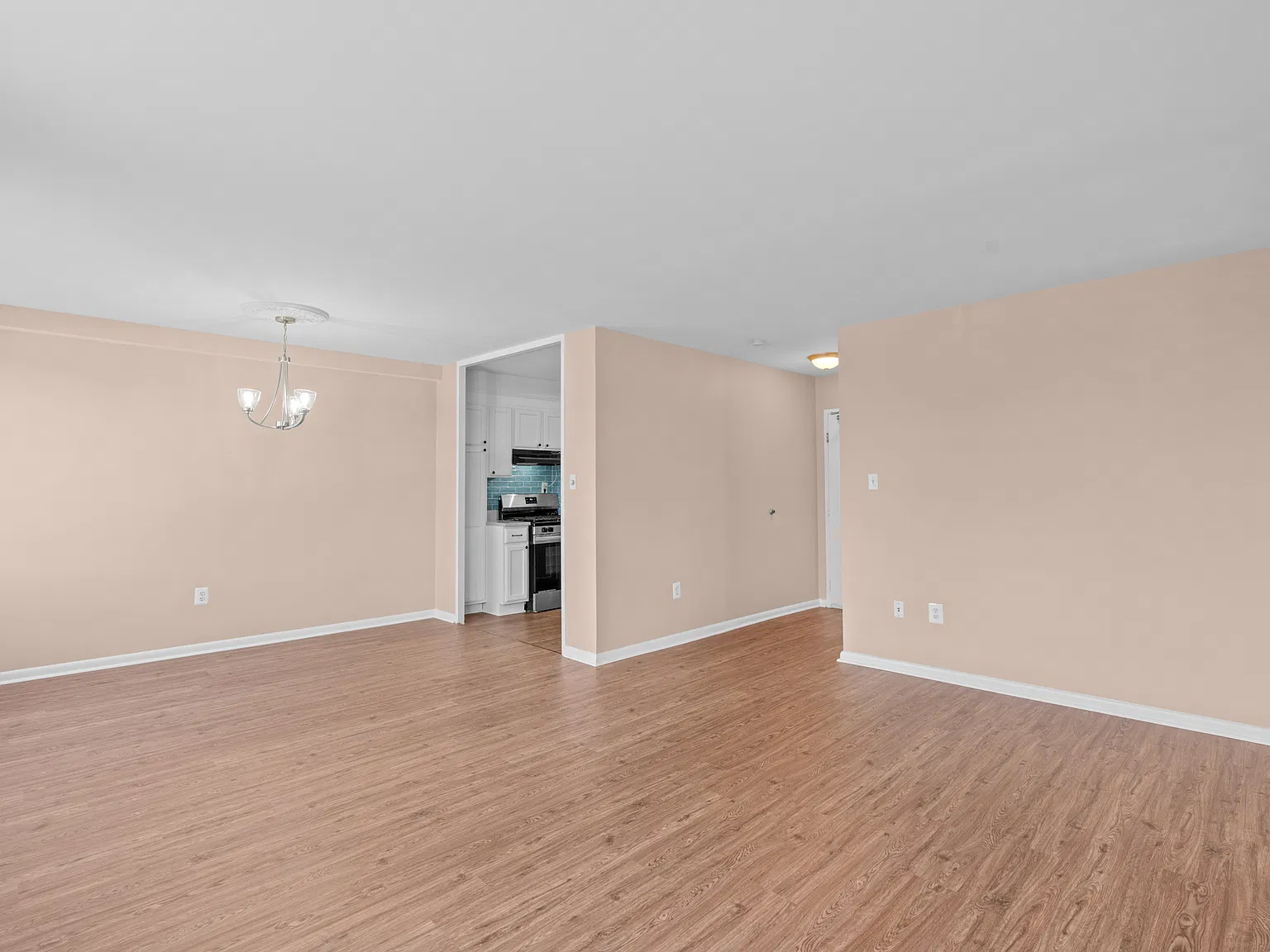 6621 Wakefield Dr — Photo 4