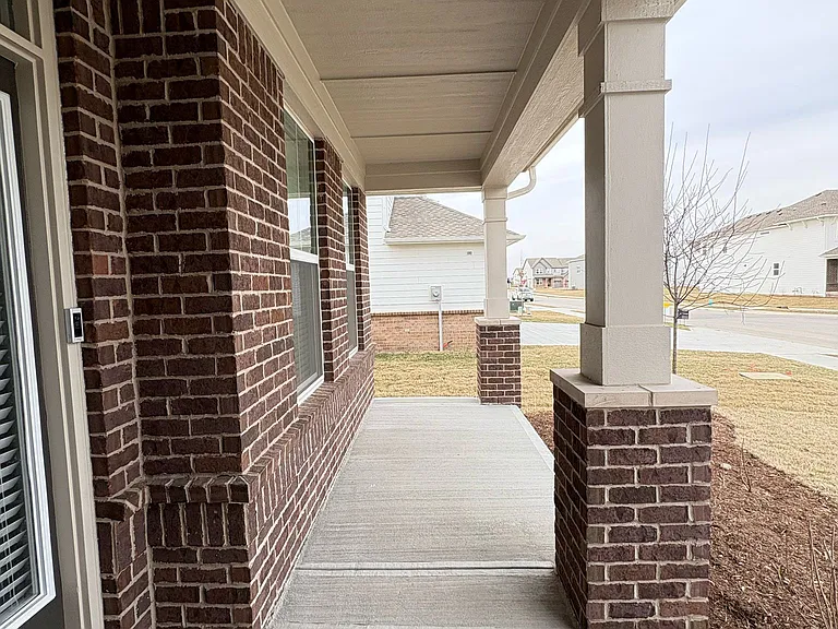 11724 Aubrey Ln — Photo 8