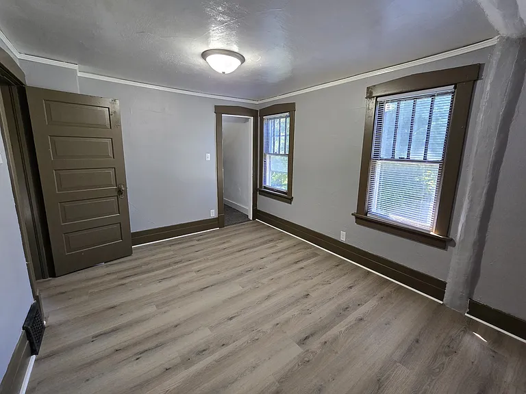 506 Fowler St — Photo 20