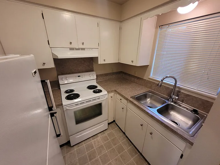 1531 1547 Mill St SE — Photo 5