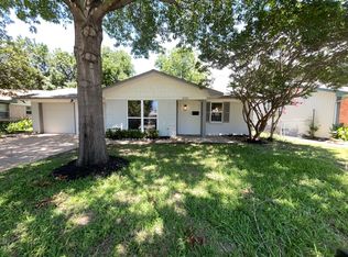 400 Vivion St, Irving, TX 75060