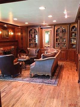 Library/formal living
