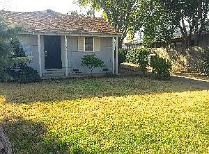 2nd image of 1806 Iris Ave APT 1