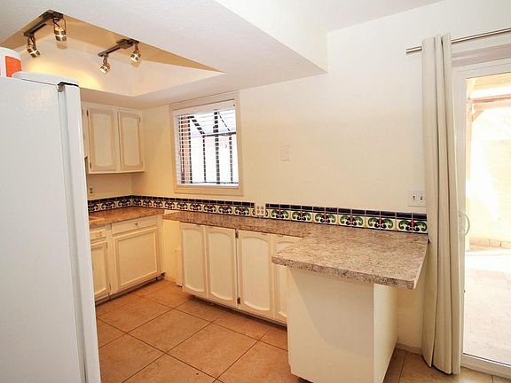 3rd image of 15601 N 27th St Unit 6