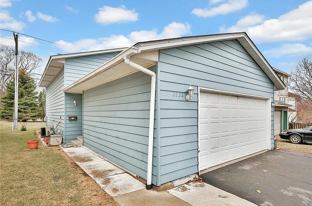 5 bed, $2,750 — Photo 3