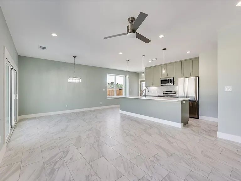 20502 Bonanza St #2 — Photo 3