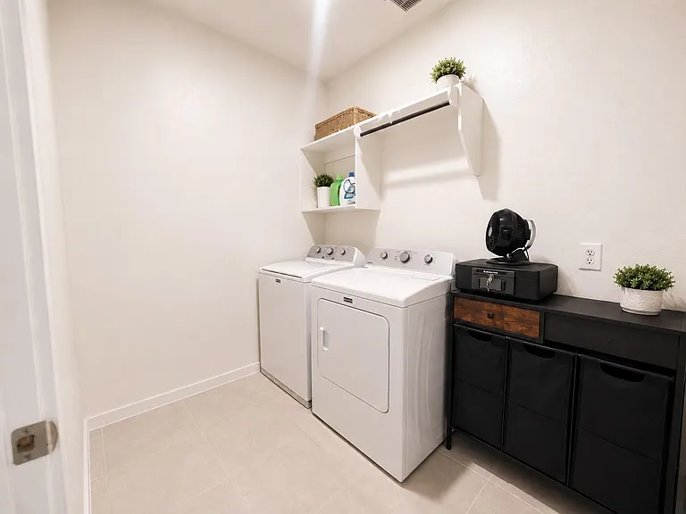 624 Pelican Dr — Photo 24
