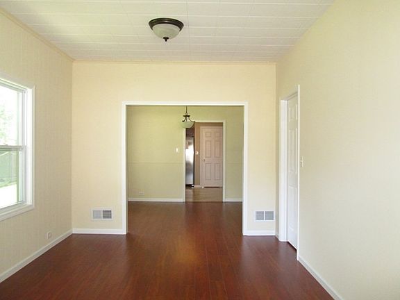4th image of 2110 Hervey Ave