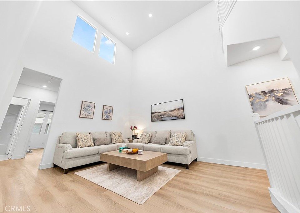 1st image of 885 Poppy Ct