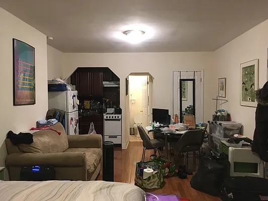 Rented by United Realty Equities | media 21