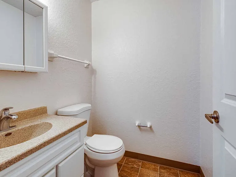 Silver Bell Apartments — Photo 28