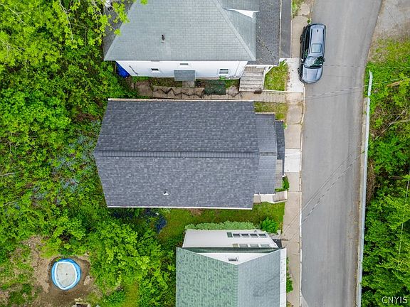 4th image of 86 Prospect Ave