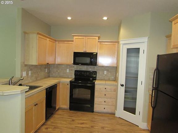 4th image of 1156 SE Alika Ave