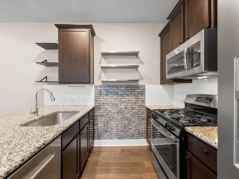 7505 Sugar Magnolia St — Photo 10