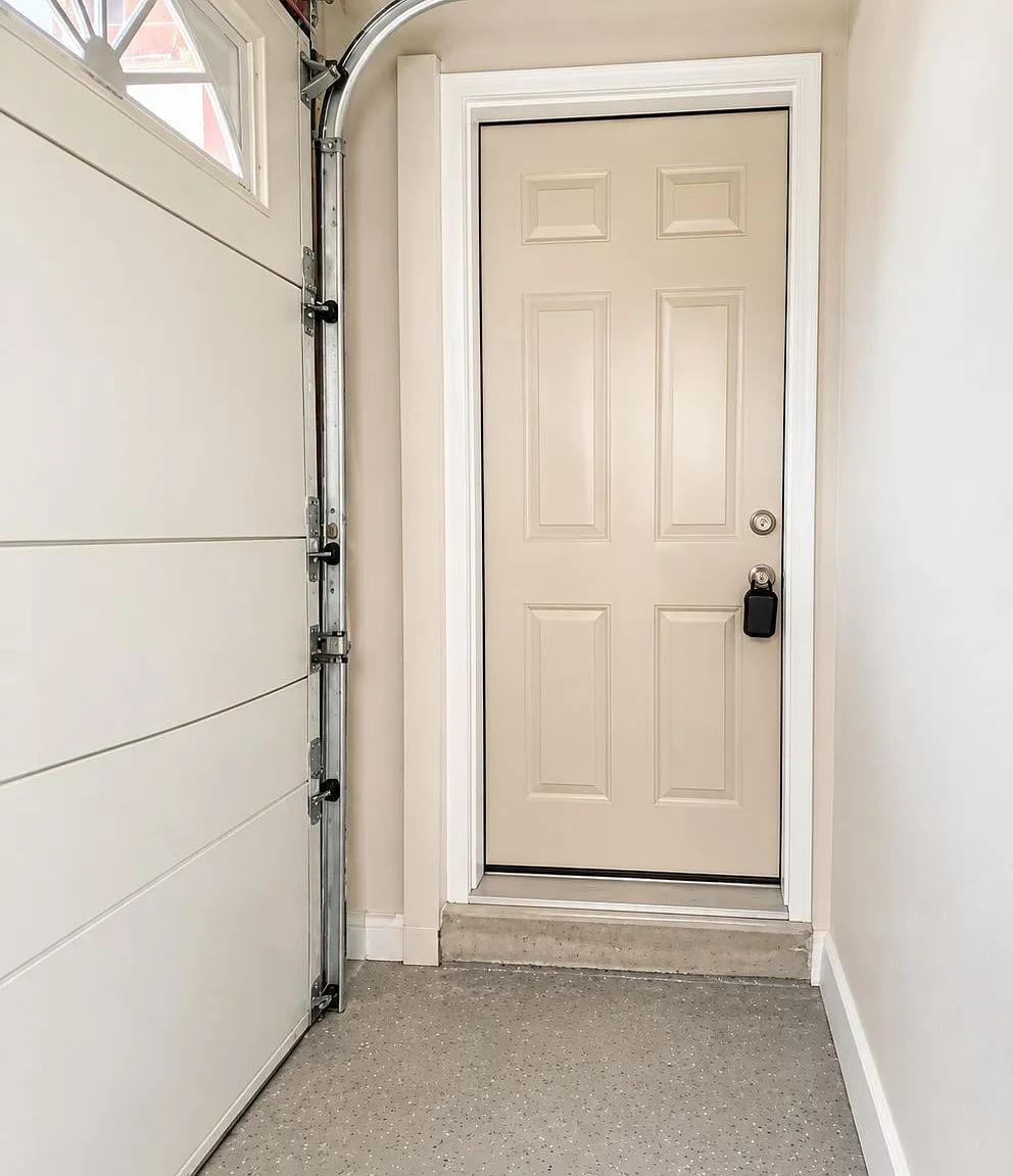 2 bed, $2,000 — Photo 2