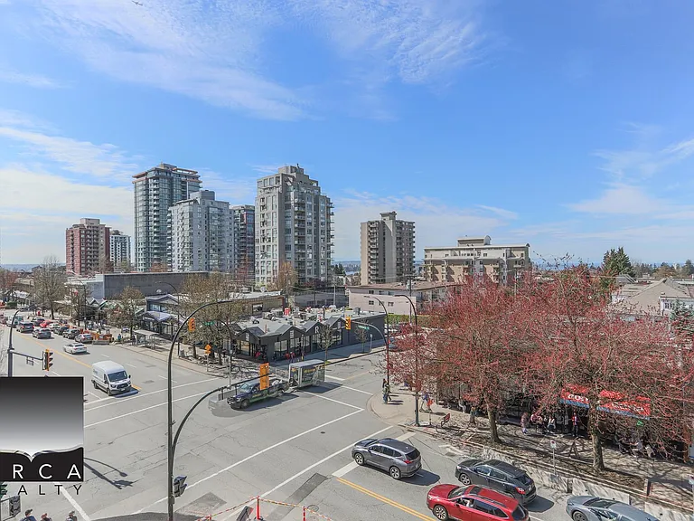 110 W 17th St #406 — Photo 15