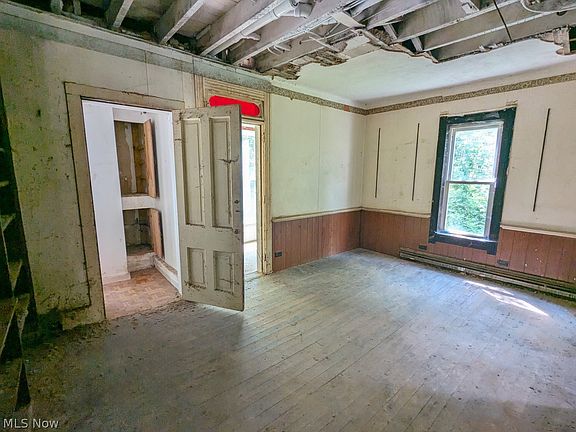 4th image of 2580 Edison St NW