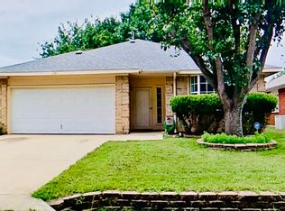 321 Boliver Ave, Lake Dallas, TX 75065