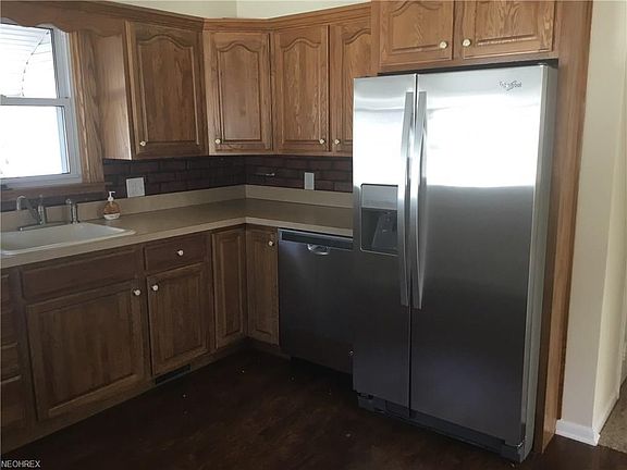 5th image of 1337 Treasch Dr