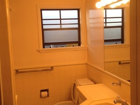 4th image of 1451 N Alta Vista Blvd