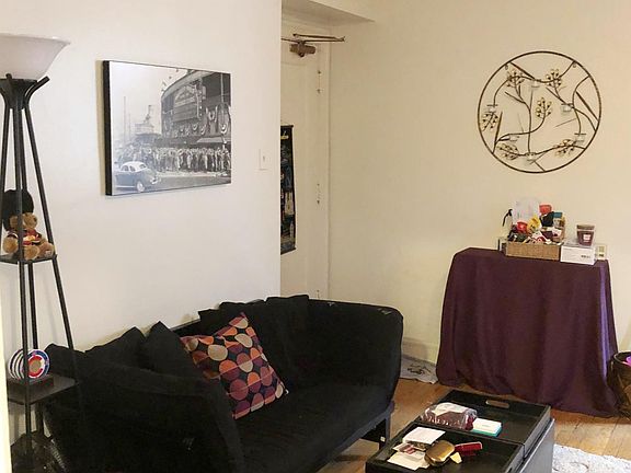 4th image of 2129 N Dayton St #28