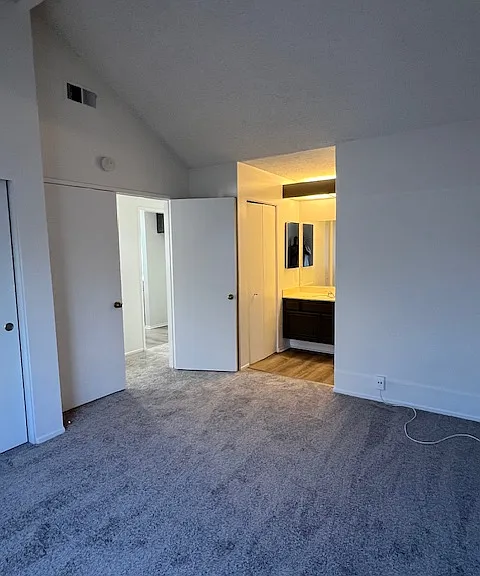 20321 Rue Crevier #550 — Photo 11